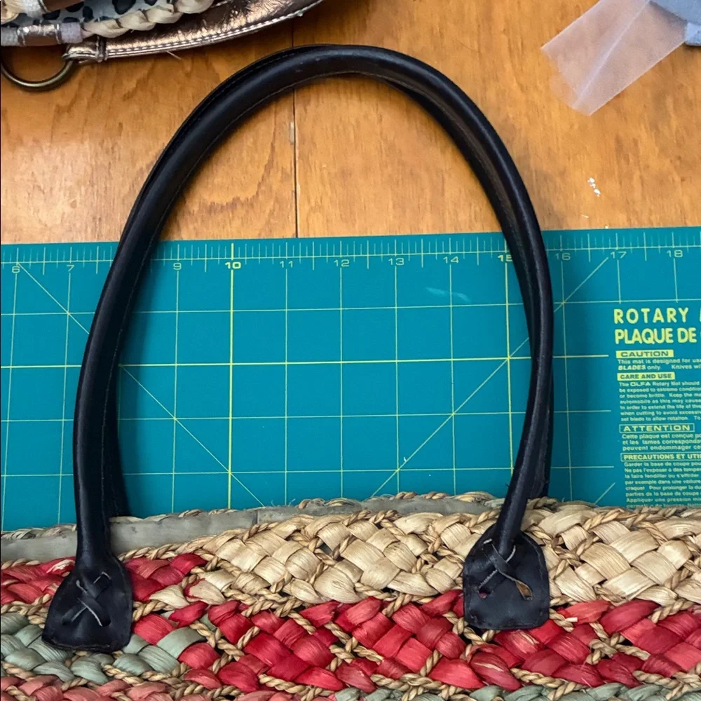 Beautify Beautique Vibrant Woven Tote Bag - Picture 4 of 8